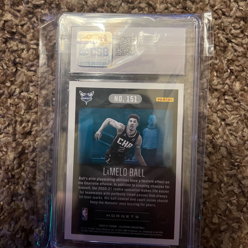 Lamelo Ball Rookie Card - Picture 2 of 2